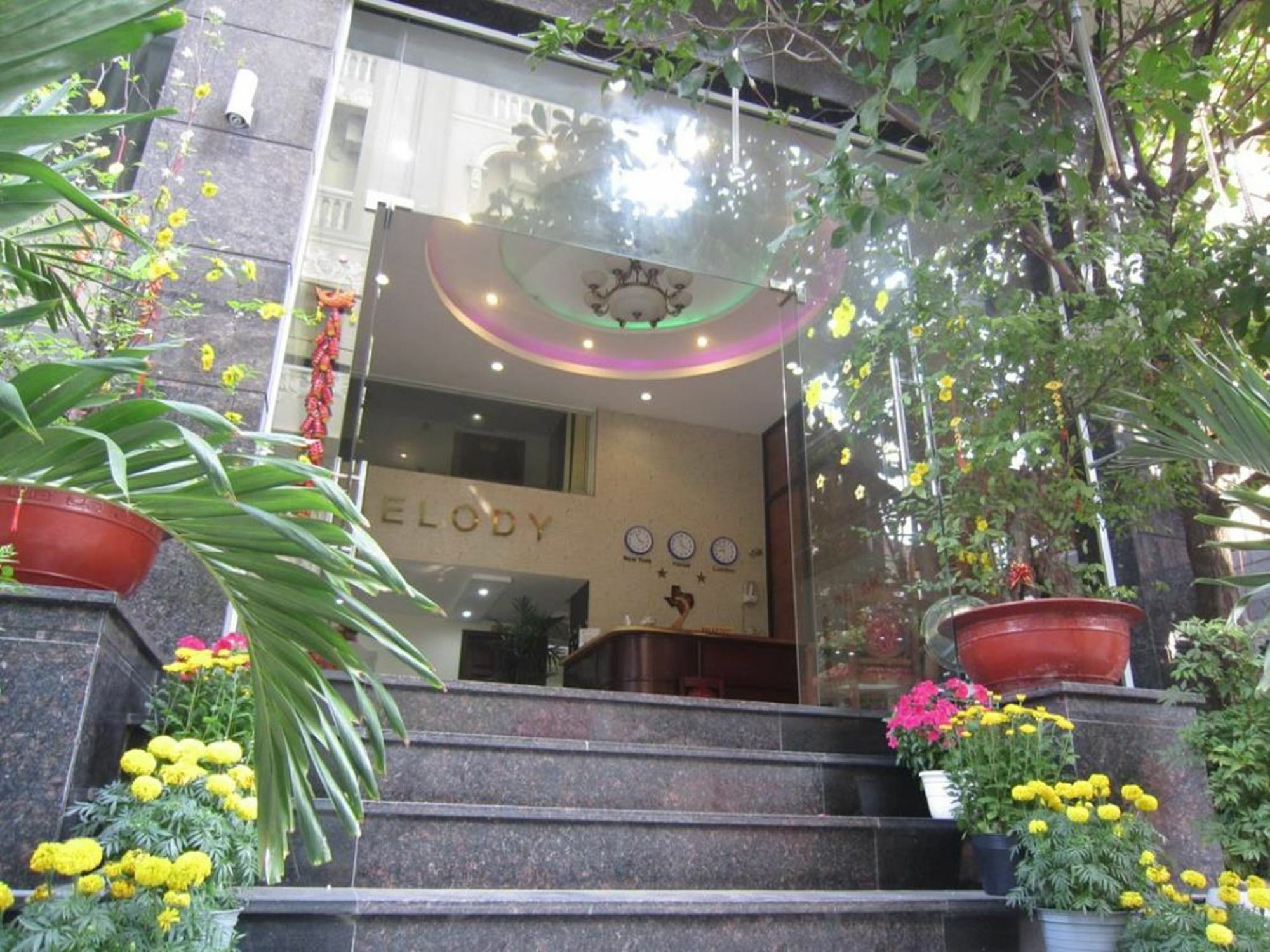 Melody Viet Hotel Хошимин Экстерьер фото